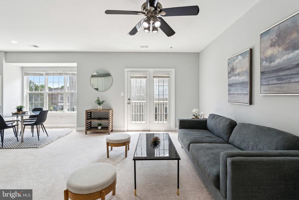 944 ORCHARD RIDGE DRIVE Unit: 200