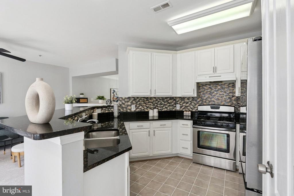 944 ORCHARD RIDGE DRIVE Unit: 200