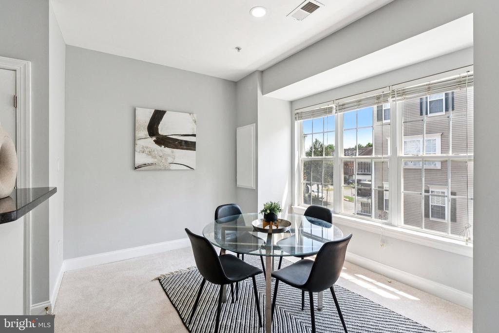 944 ORCHARD RIDGE DRIVE Unit: 200