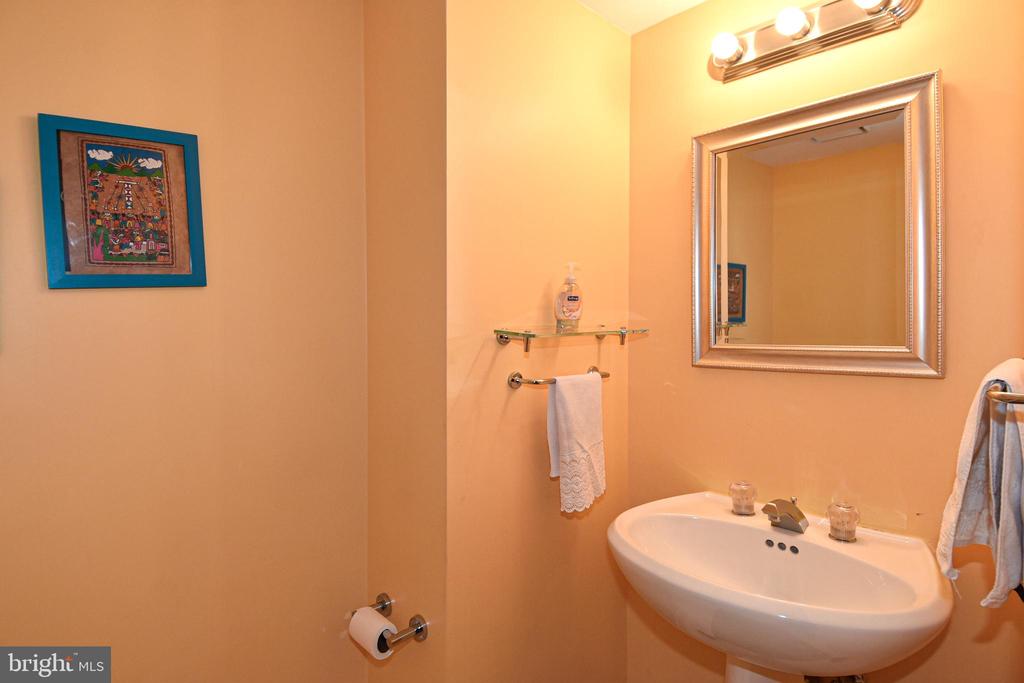 5450 WHITLEY PARK TERRACE Unit: 212