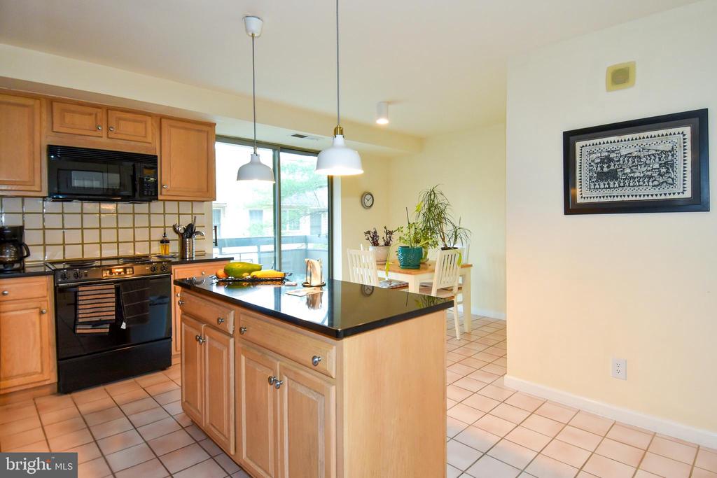 5450 WHITLEY PARK TERRACE Unit: 212