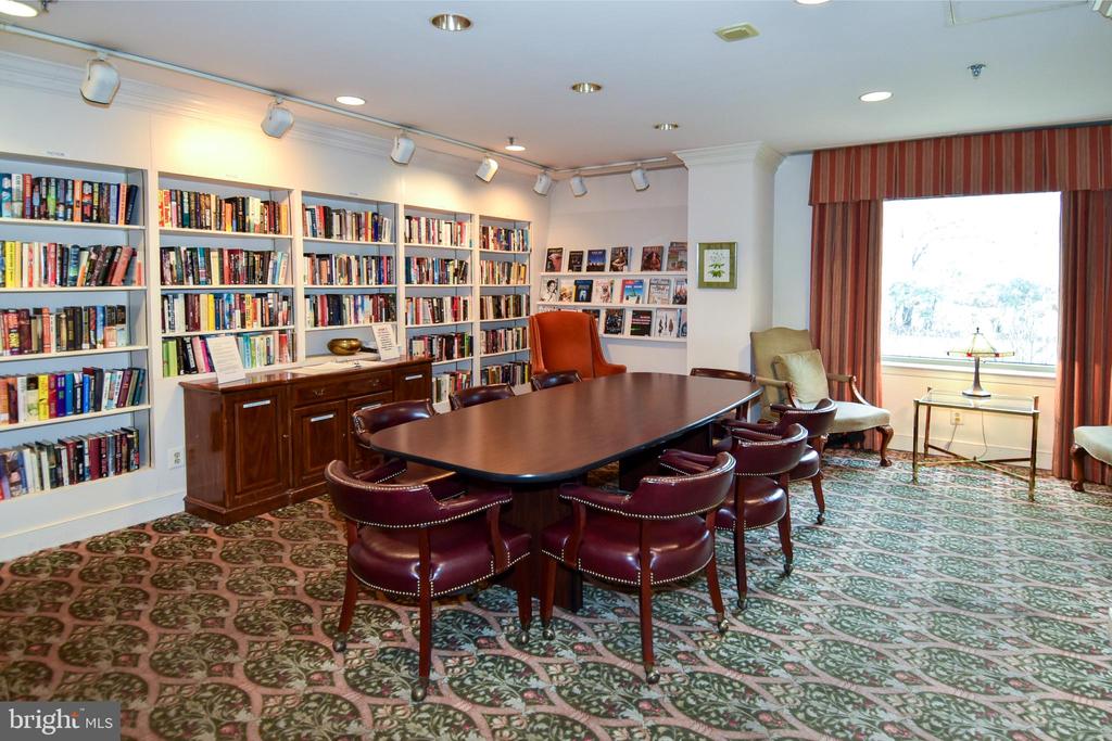 5450 WHITLEY PARK TERRACE Unit: 212