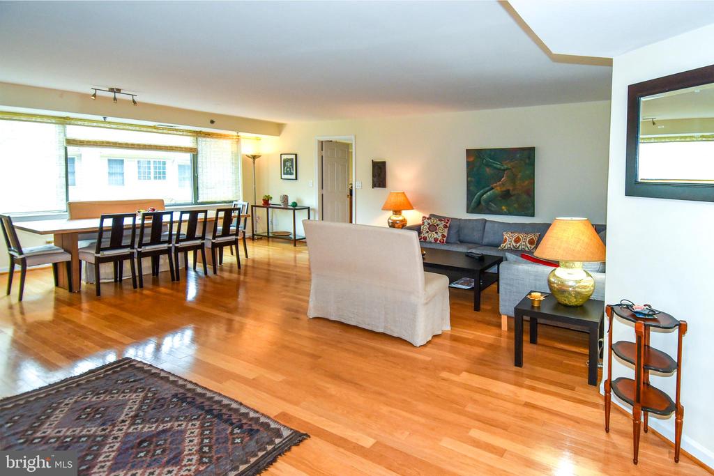 5450 WHITLEY PARK TERRACE Unit: 212