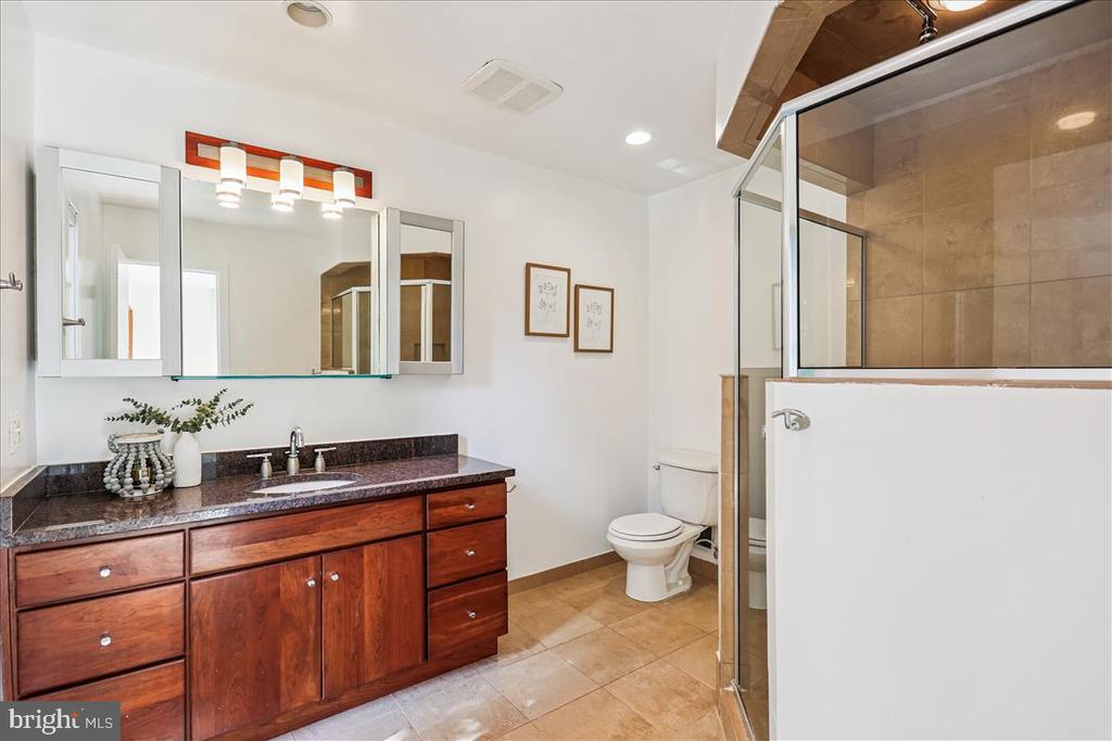 8717 HIDDEN HILL LANE