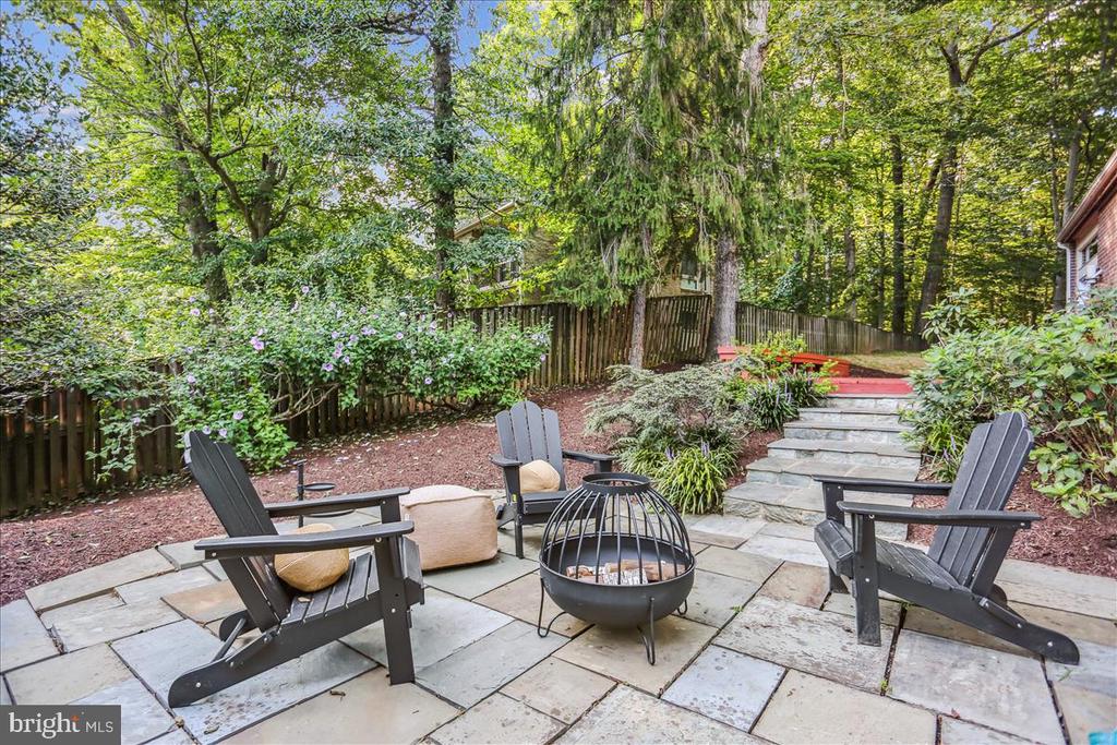 8717 HIDDEN HILL LANE