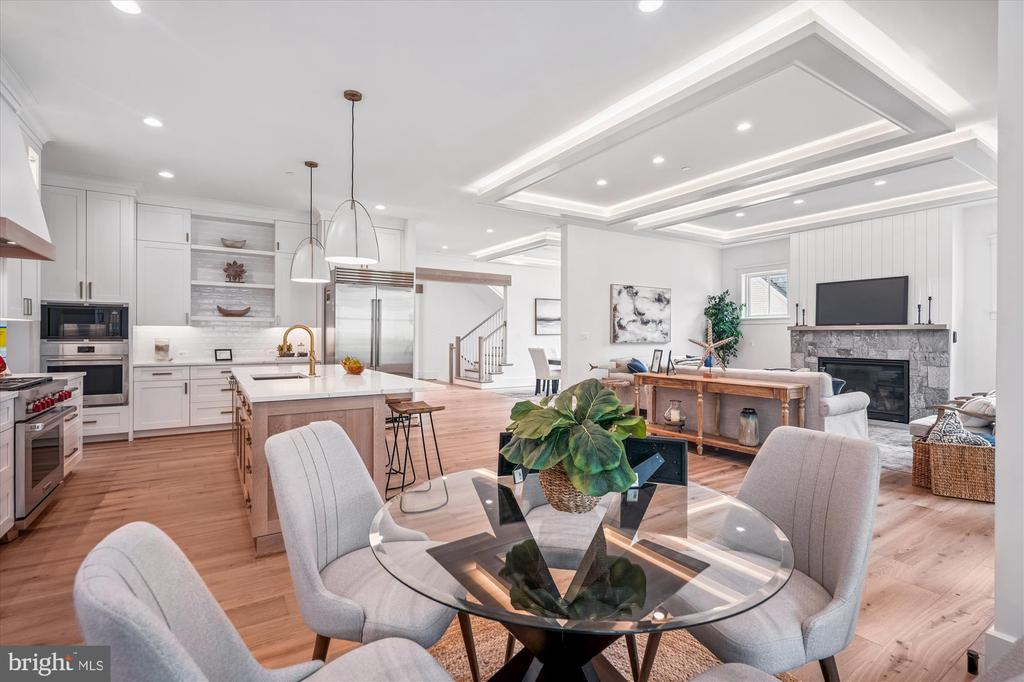 4613 CHASE AVENUE