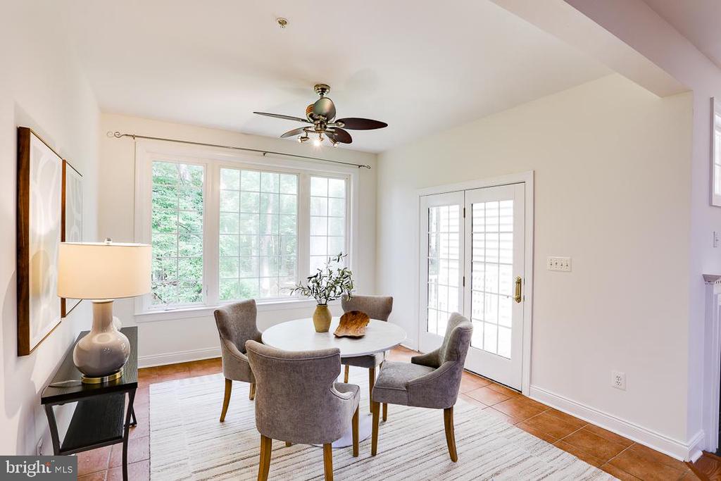 22151 FAIR GARDEN LANE