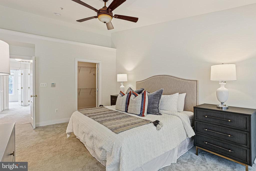 22151 FAIR GARDEN LANE