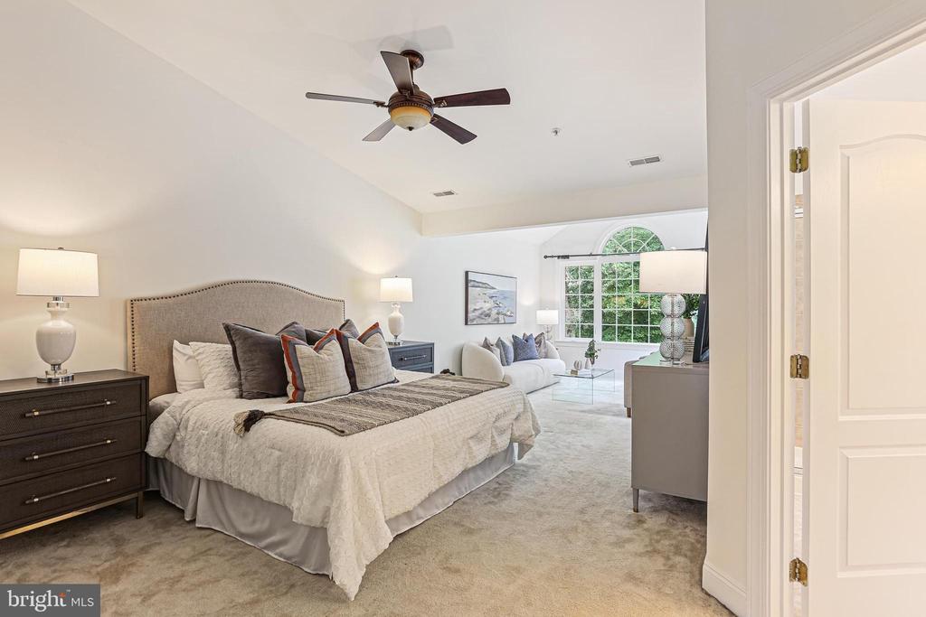 22151 FAIR GARDEN LANE