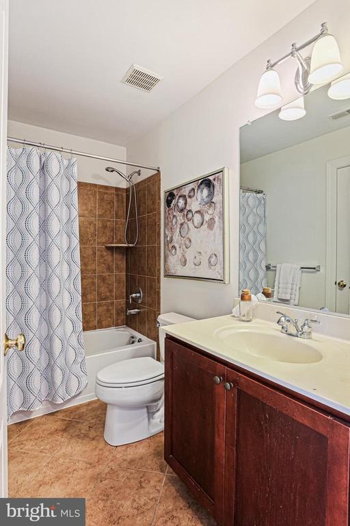 22151 FAIR GARDEN LANE