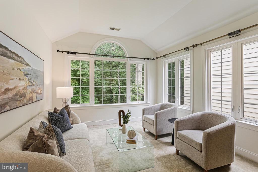 22151 FAIR GARDEN LANE
