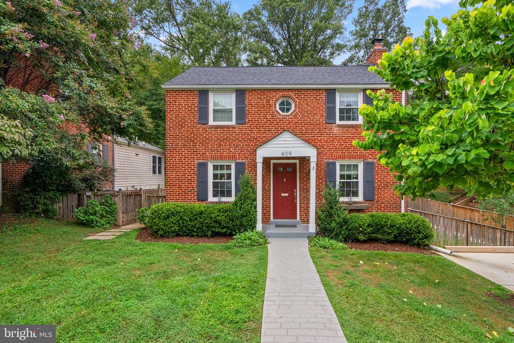 409 PENWOOD ROAD