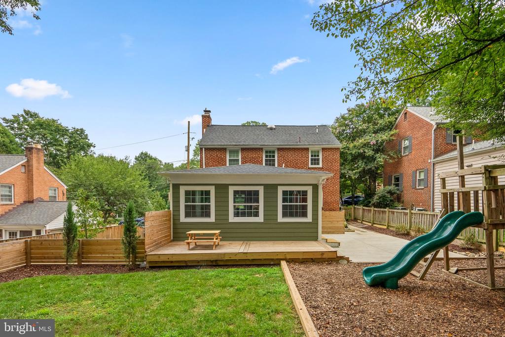 409 PENWOOD ROAD