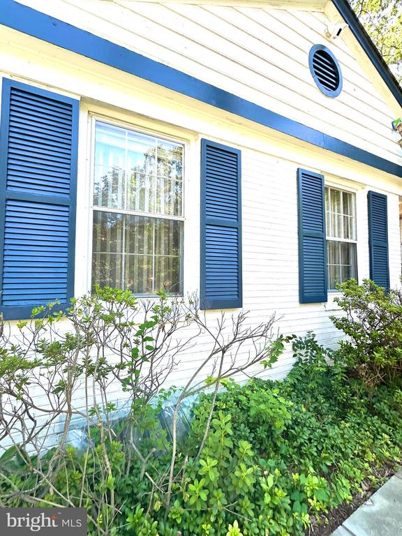 11903 HENRY FLEET DRIVE