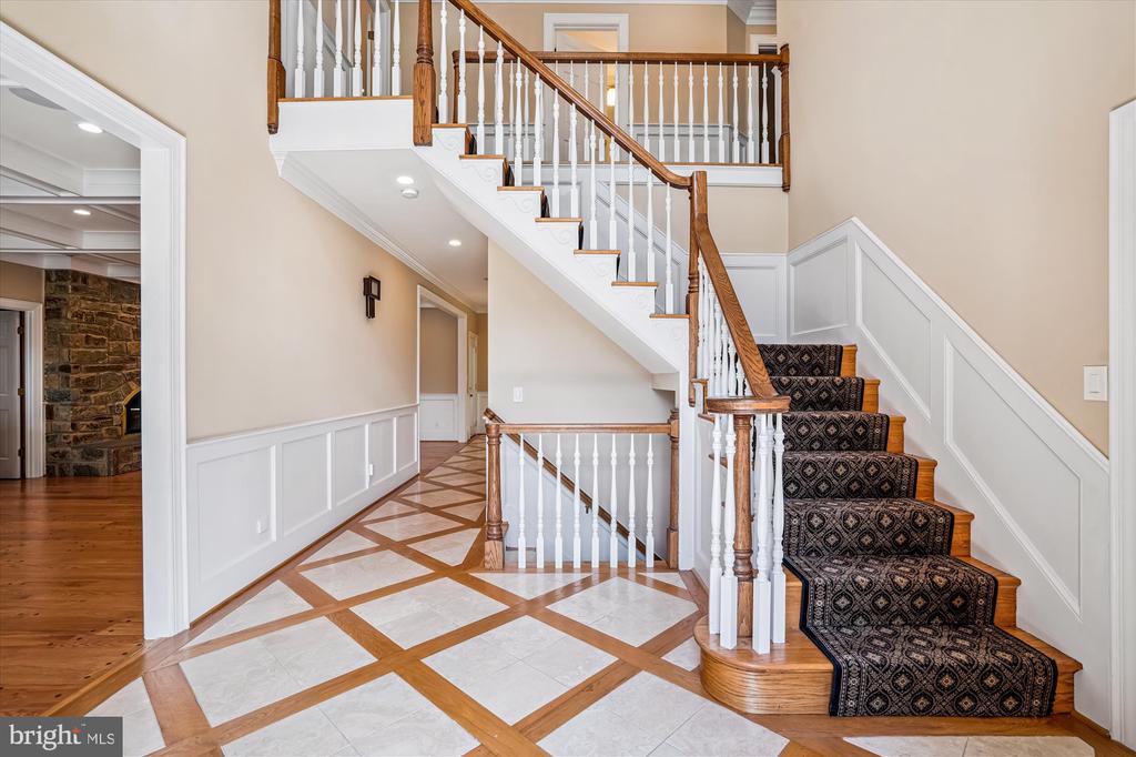 8849 TUCKERMAN LANE