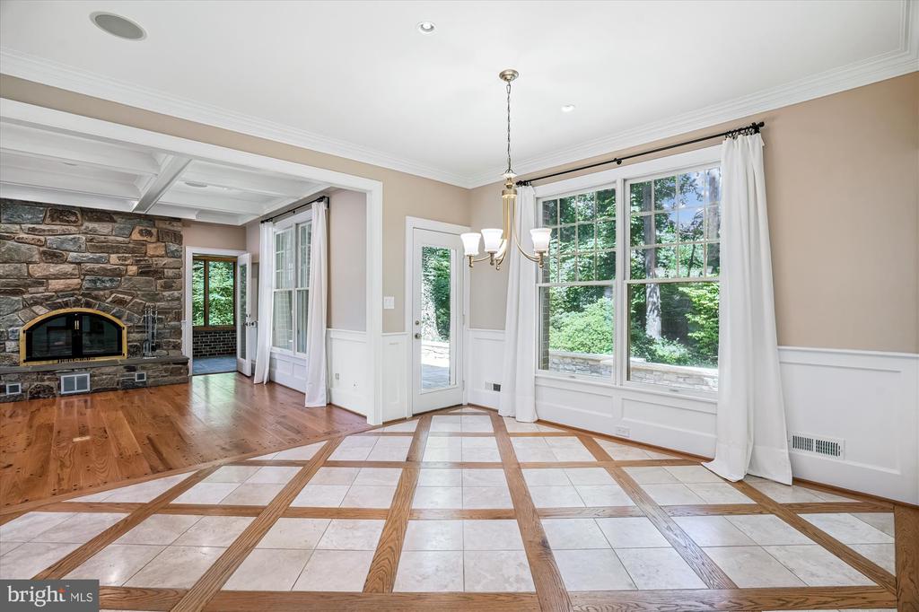 8849 TUCKERMAN LANE