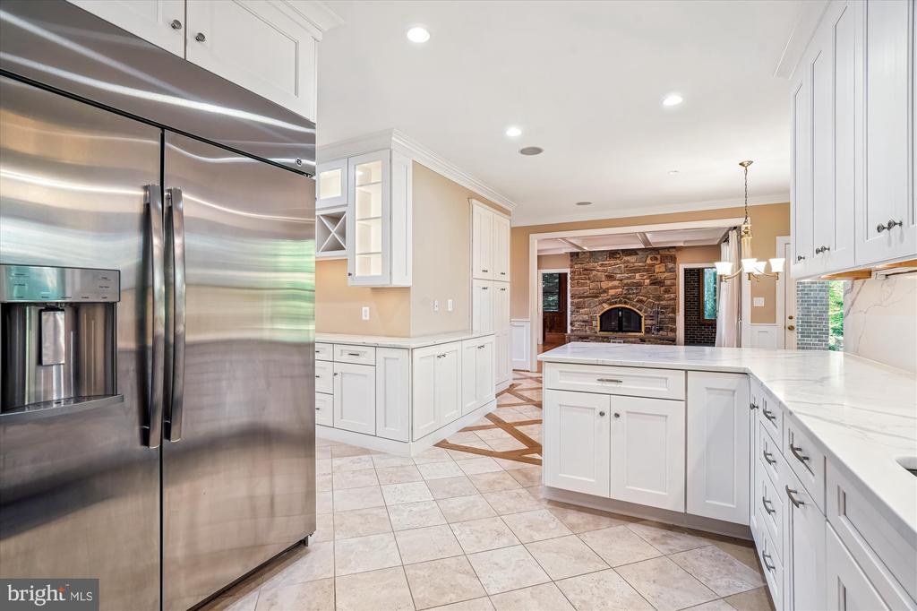 8849 TUCKERMAN LANE