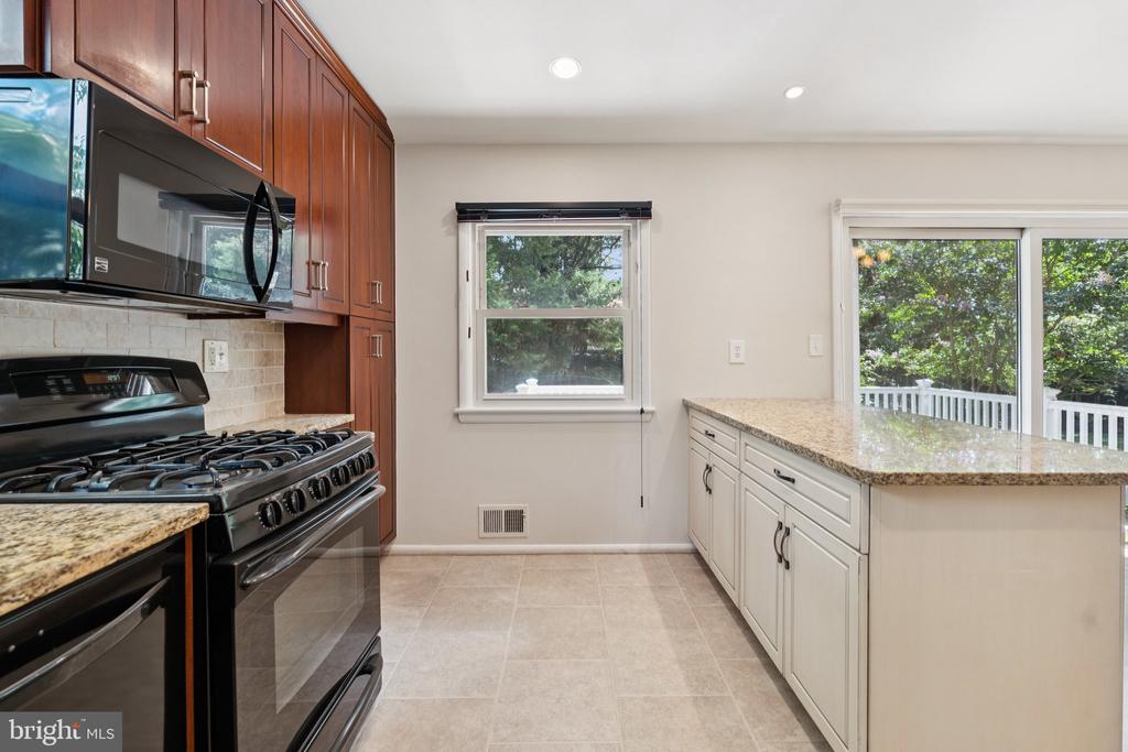 11410 CAM COURT