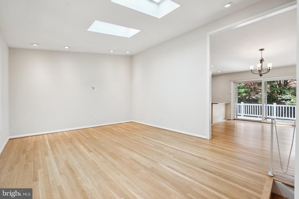 11410 CAM COURT