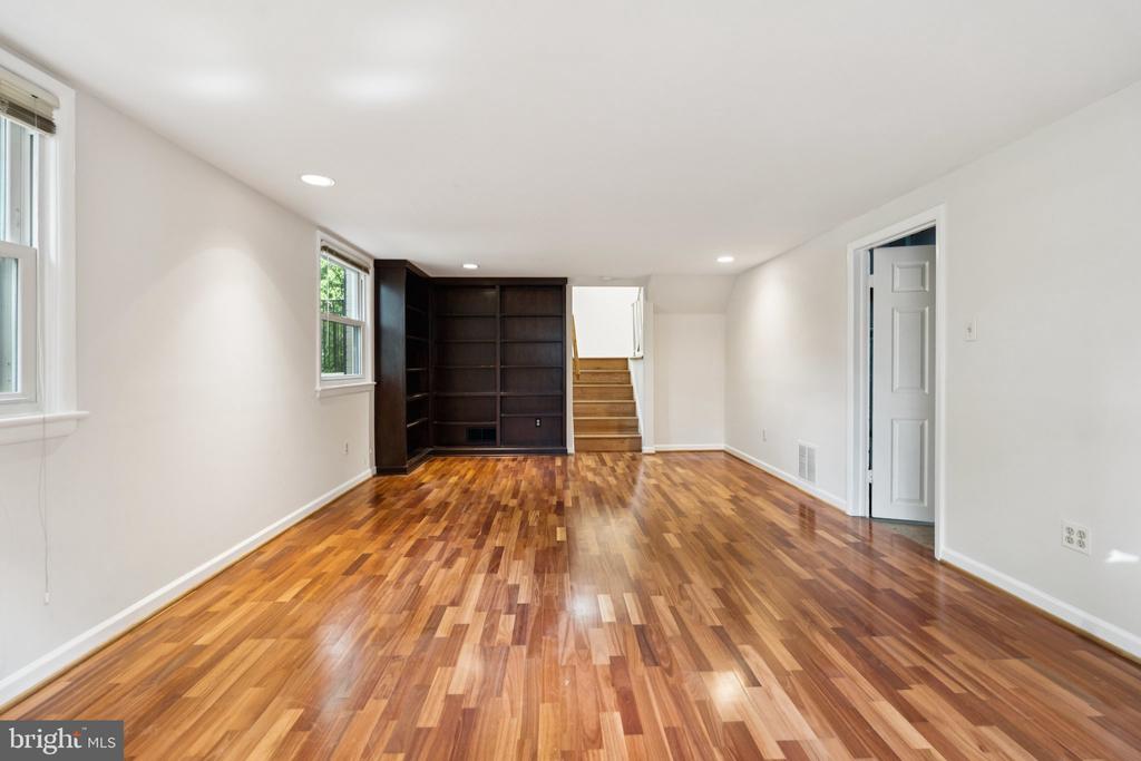 11410 CAM COURT