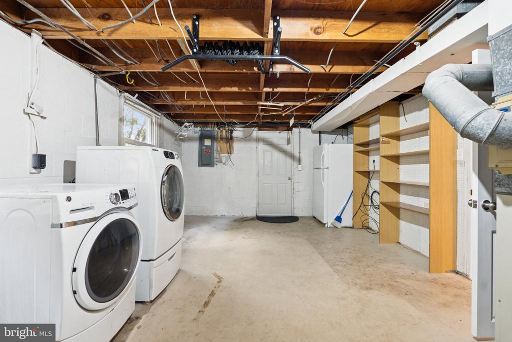 11410 CAM COURT