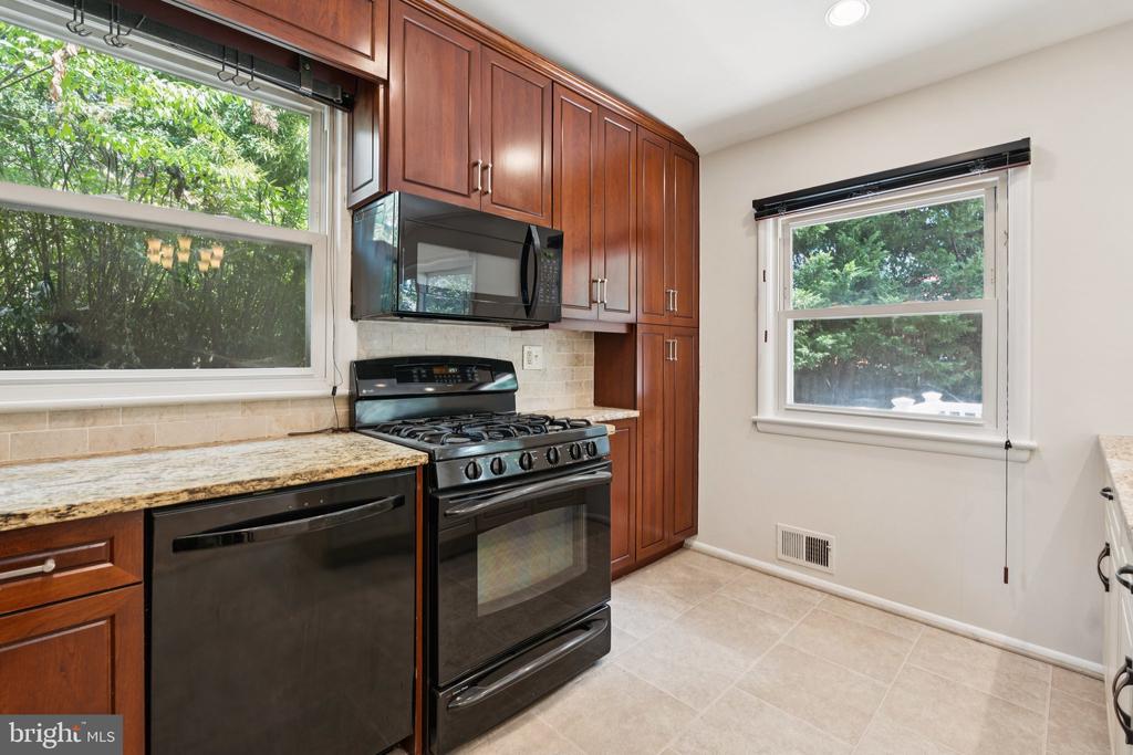 11410 CAM COURT