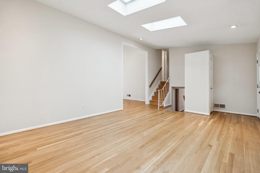 11410 CAM COURT