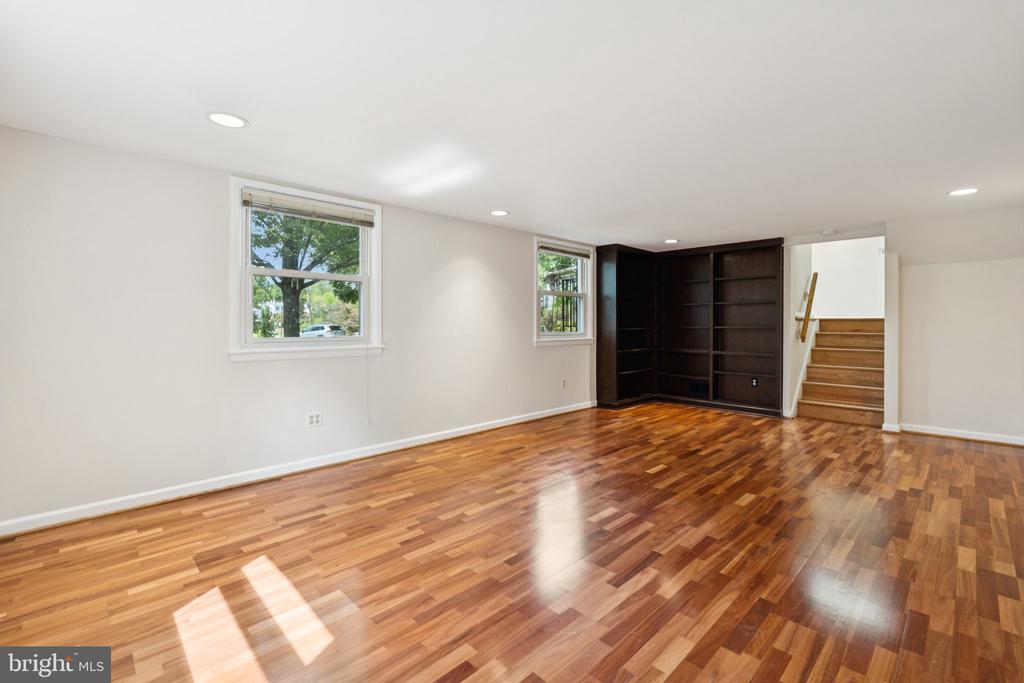 11410 CAM COURT