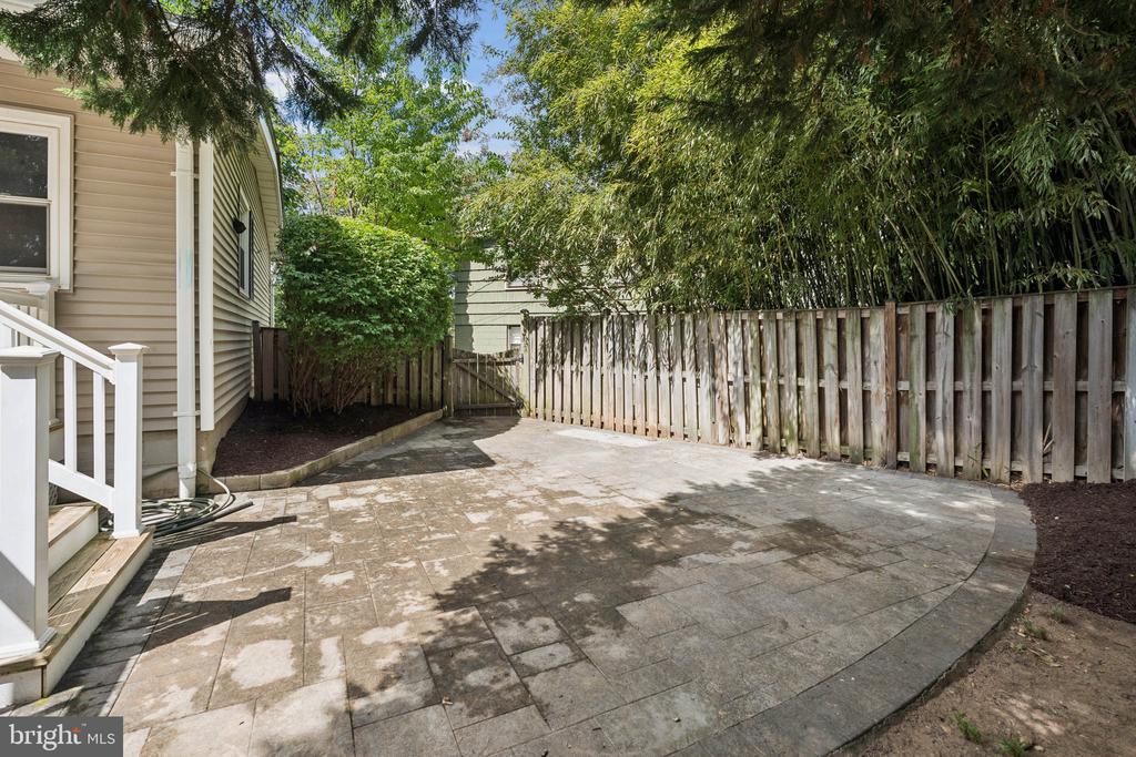 11410 CAM COURT