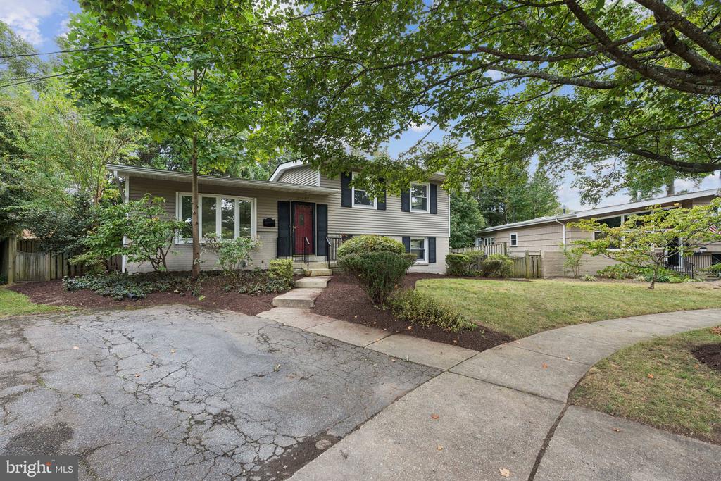 11410 CAM COURT