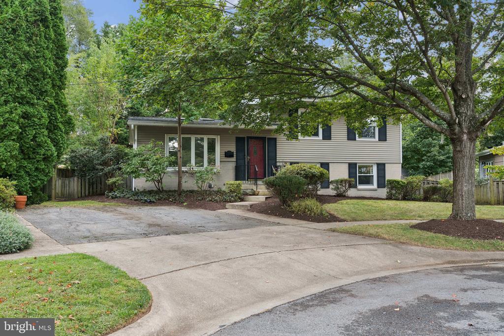 11410 CAM COURT