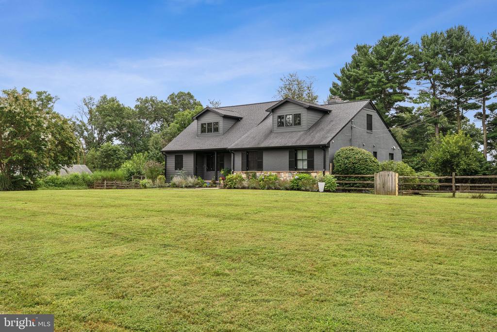 1720 MARYMONT ROAD