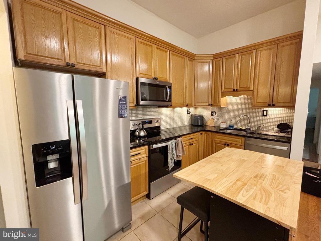 12309 SILVERGATE WAY Unit: 908-M