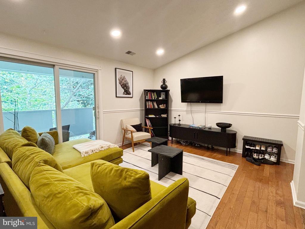 12309 SILVERGATE WAY Unit: 908-M