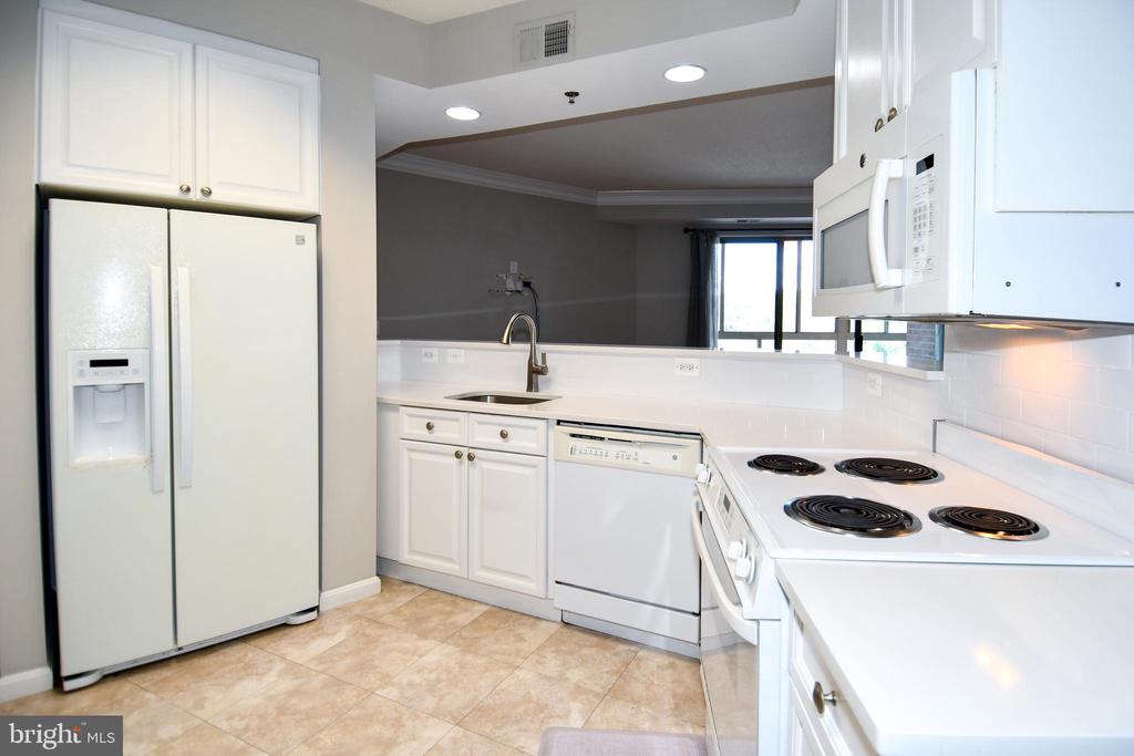 3100 N LEISURE WORLD BOULEVARD Unit: 611