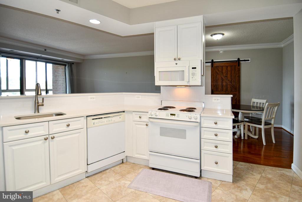 3100 N LEISURE WORLD BOULEVARD Unit: 611