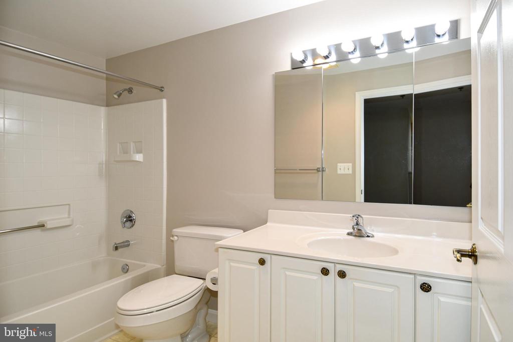 3100 N LEISURE WORLD BOULEVARD Unit: 611