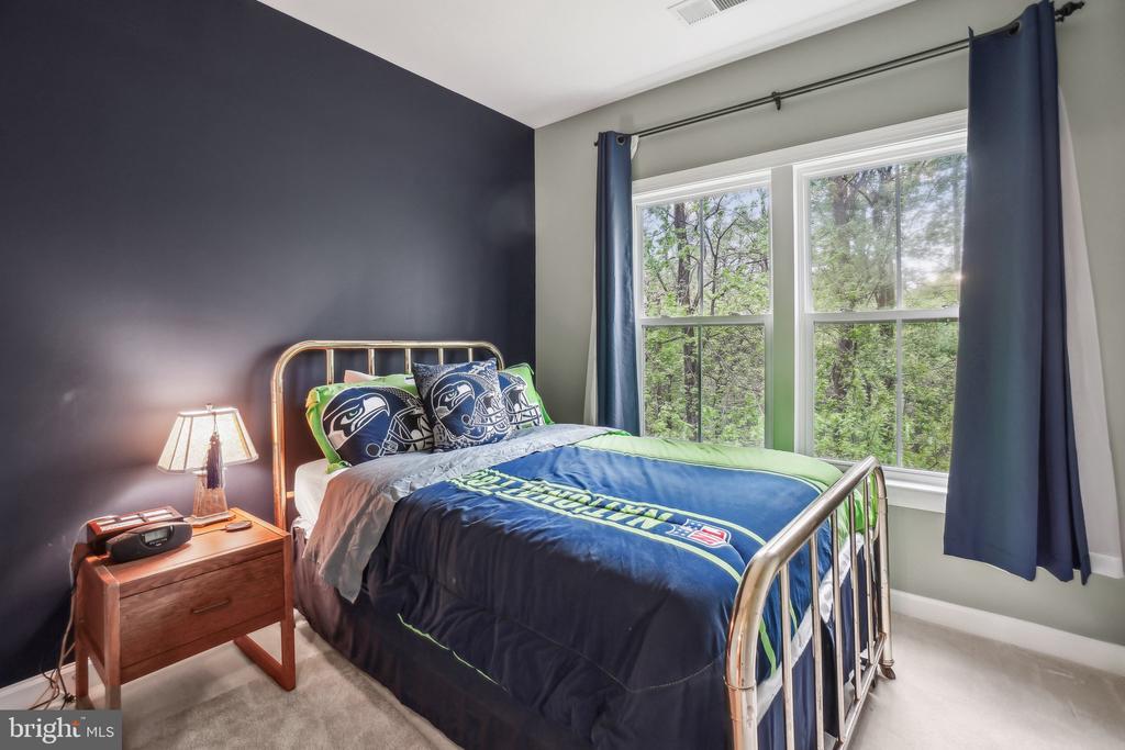 410 LADY FERN PLACE