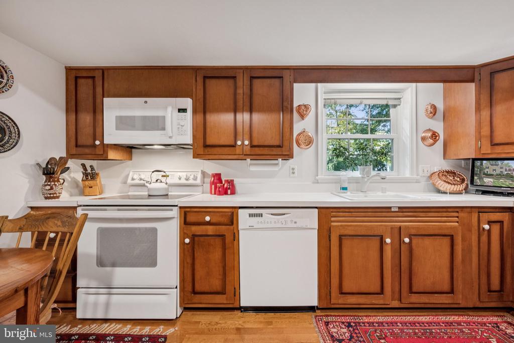 10906 WICKSHIRE WAY Unit: F-4