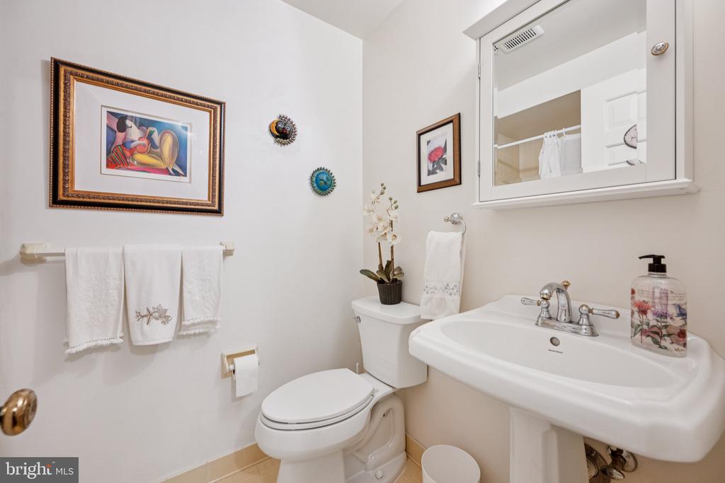 10906 WICKSHIRE WAY Unit: F-4