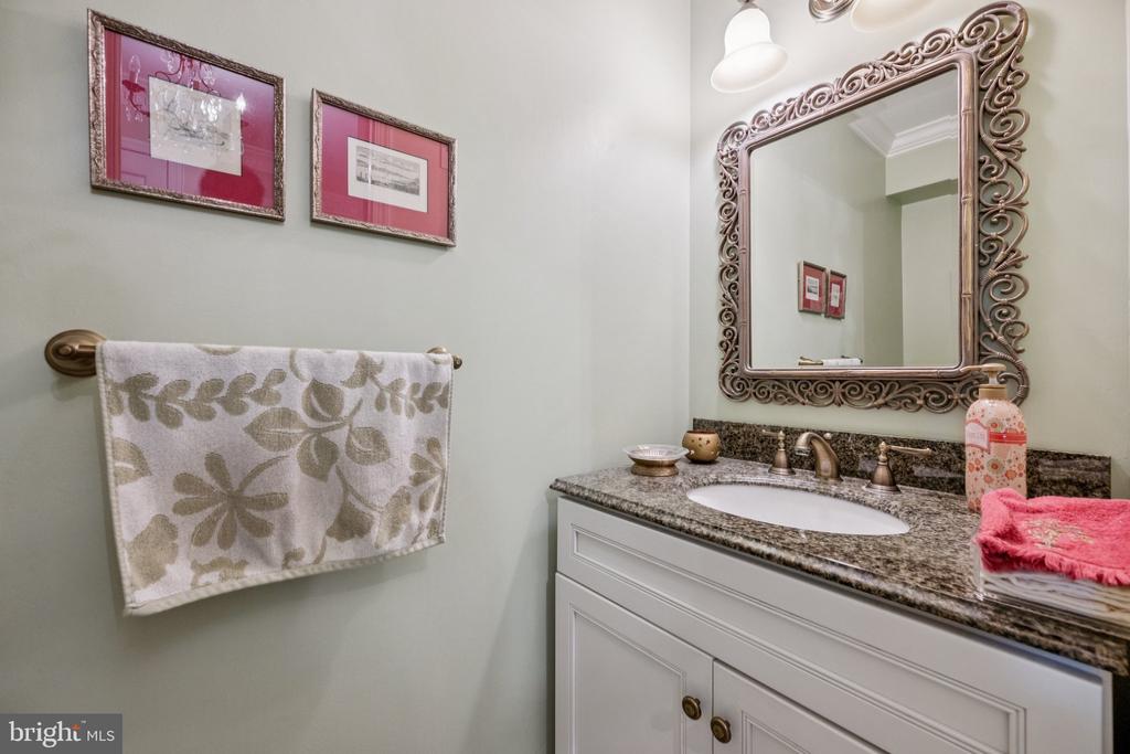 10906 WICKSHIRE WAY Unit: F-4