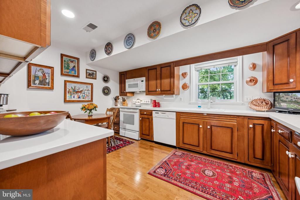 10906 WICKSHIRE WAY Unit: F-4
