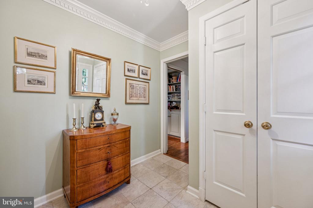 10906 WICKSHIRE WAY Unit: F-4