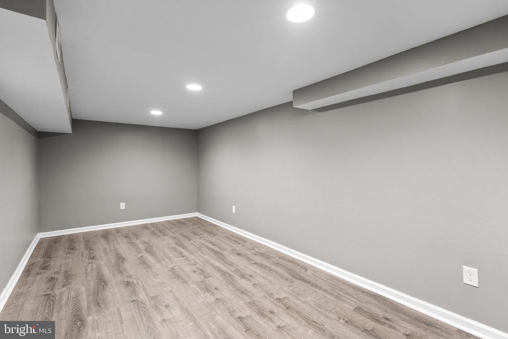 204 TIMBERWOOD AVENUE