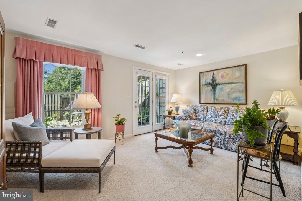 8656 FOUNTAIN VALLEY DRIVE