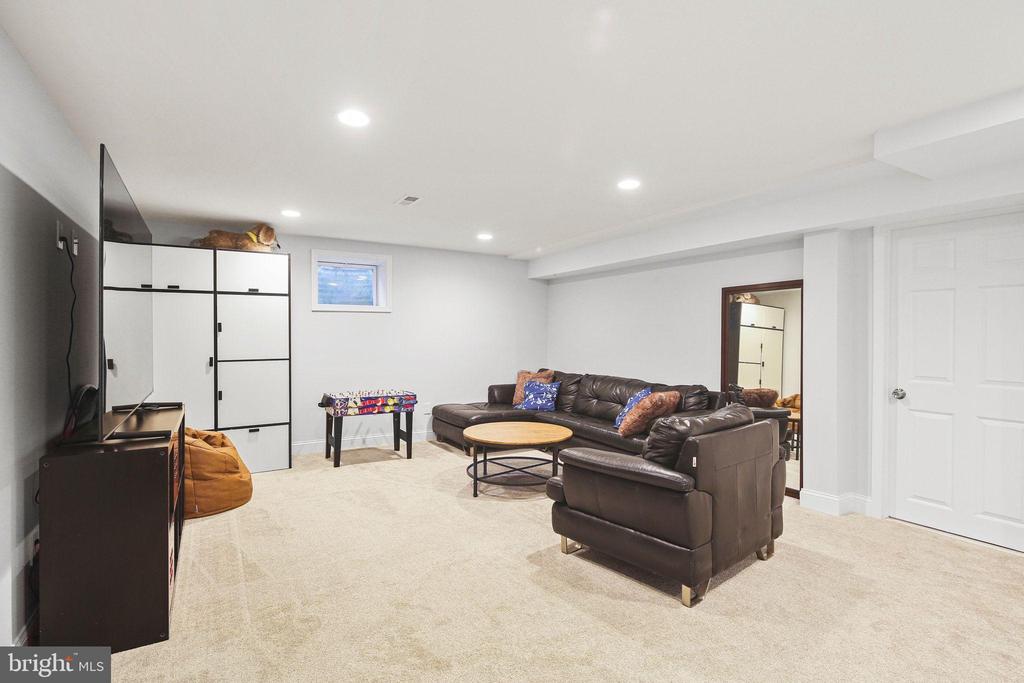 11811 COLDSTREAM