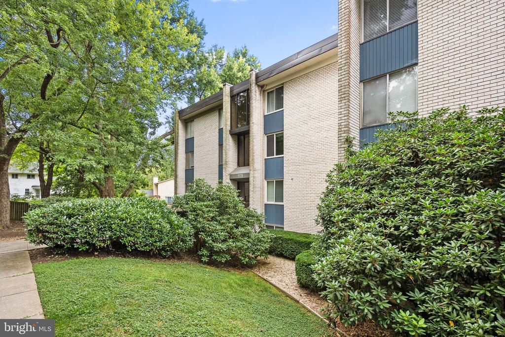 5578 BURNSIDE DRIVE Unit: 5578-5