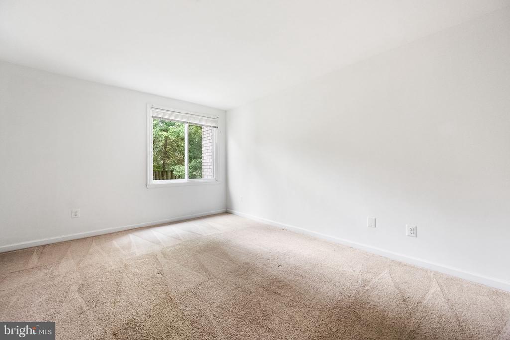 5578 BURNSIDE DRIVE Unit: 5578-5