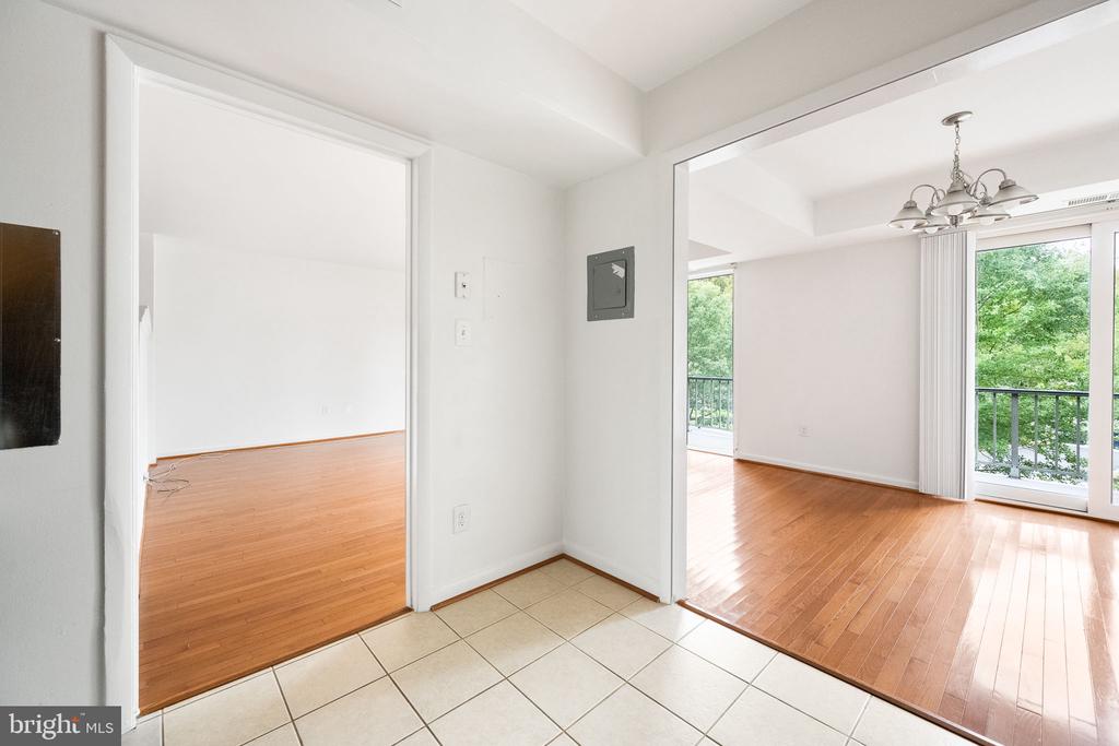 5578 BURNSIDE DRIVE Unit: 5578-5