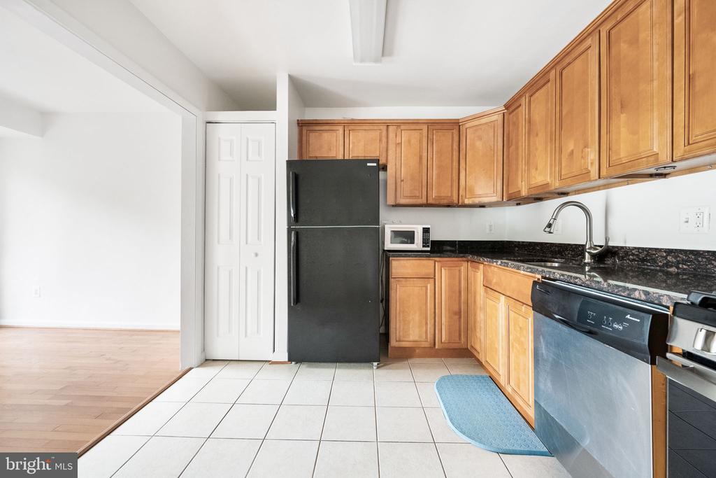 5578 BURNSIDE DRIVE Unit: 5578-5